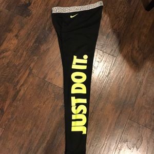Preowned Nike work out leggings
